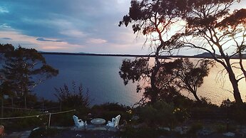 Applebay Guest House