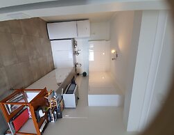 Applebay Guest House