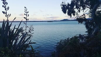 Applebay Guest House