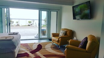 Applebay Guest House