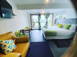 Applebay Guest House