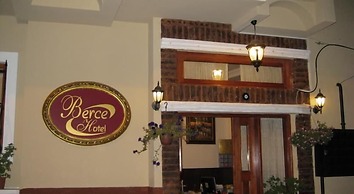 Berce Apartment & Suites