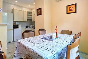 Home-Hotel Pushkinskaya 2-4-7