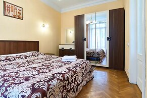 Home-Hotel Pushkinskaya 2-4-7