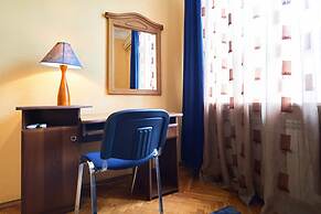 Home-Hotel Pushkinskaya 2-4-7