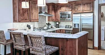 Ritz Carlton #5 2 Bedroom Condo by RedAwning