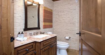 Ritz Carlton #5 2 Bedroom Condo by RedAwning