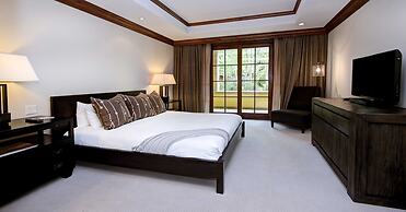 Ritz Carlton #5 2 Bedroom Condo by RedAwning