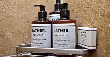 Ritz Carlton #5 2 Bedroom Condo by RedAwning