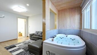 Gyeongju Sillamasil Pension One