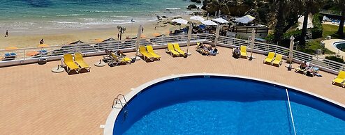 Borda d'Água, Praia da Oura