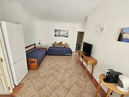 Borda d'Água, Praia da Oura