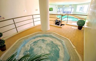 Borda d'Água, Praia da Oura