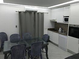 Borda d'Água, Praia da Oura