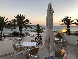 Borda d'Água, Praia da Oura