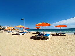 Borda d'Água, Praia da Oura