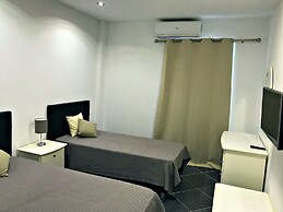 Borda d'Água, Praia da Oura