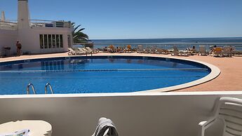 Borda d'Água, Praia da Oura