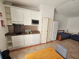 Borda d'Água, Praia da Oura