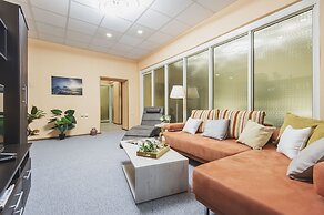 GM Apartment 2 Leont'yevskiy Pereulok 6