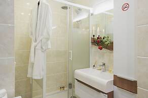 GM Apartment 2 Leont'yevskiy Pereulok 6