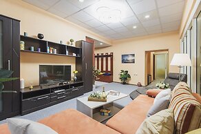 GM Apartment 2 Leont'yevskiy Pereulok 6