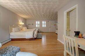 Hamilton Village Inn