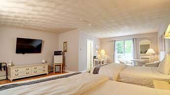 Hamilton Village Inn