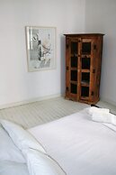 Neoclassical ART-House Bhive