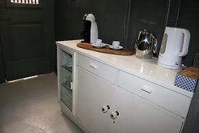 Neoclassical ART-House Bhive