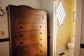 Friendly City Inn Bed & Breakfast