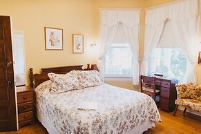 Friendly City Inn Bed & Breakfast