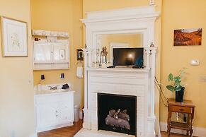 Friendly City Inn Bed & Breakfast