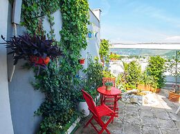 Yellow Lilly Mostar Apartment