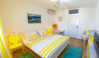 Yellow Lilly Mostar Apartment