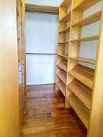 Lujosa Torre. Pool Gym