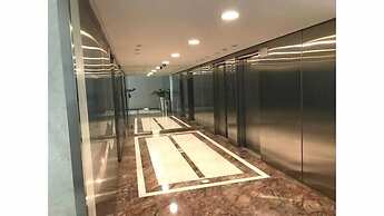 Lujosa Torre. Pool Gym