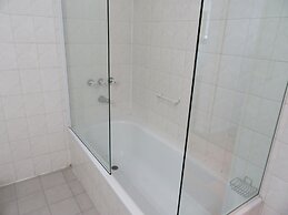 Lujosa Torre. Pool Gym