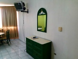 Aparta Hotel Jardines Metropolitanos