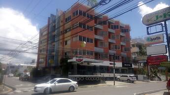 Aparta Hotel Jardines Metropolitanos