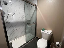 Super 8 by Wyndham Kingwood Houston North