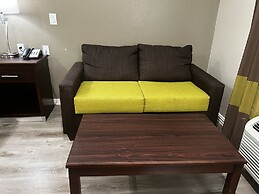 Super 8 by Wyndham Kingwood Houston North