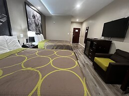 Super 8 by Wyndham Kingwood Houston North