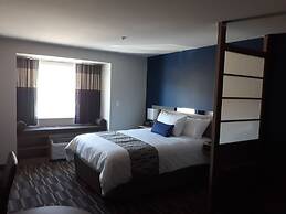 Microtel Inn & Suites by Wyndham Woodland Park