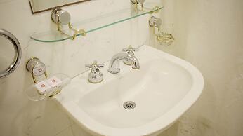 Posada Suiza by Prima Collection