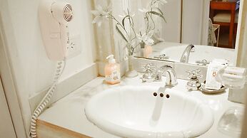 Posada Suiza by Prima Collection