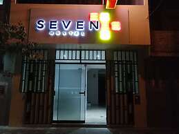 Hostal Seven