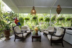 Hotel Tortuguero Beachfront