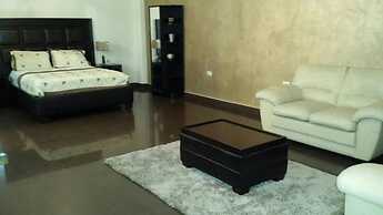 Premier Hotel Suites