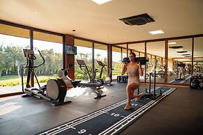 Zendaya Resort Beach Sport & Spa